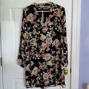 Bobeau Black & Floral Longsleeve Dress